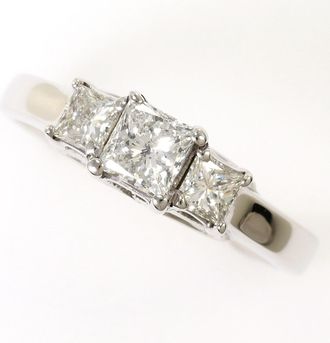 C&A White Gold White Gold (14K) Band Ring (Pre-Owned)