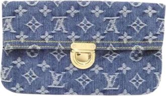 Louis Vuitton Pre-owned Clutches, female, Blue, Size: ONE SIZE Pre-owned Monogram Denim Pouch