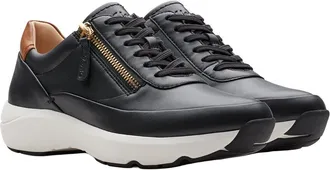 Clarks Tivoli Zip Leather Sneaker
