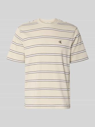 Calvin Klein Jeans T-Shirt mit Logo-Stitching in Sand, Gr&ouml;&szlig;e XXL
