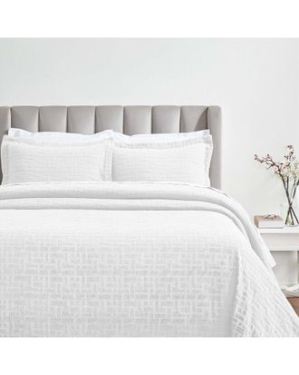 Superior Madrid Medium Weight Matelasse Bedspread Set