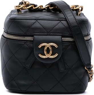 Chanel Pre-owned Womens Quilted Leather Crossbody Bag - Black - One Size