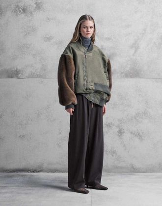 Asos DECON 2.0 - Bomber kaki con maniche in pelliccia sintetica-Verde