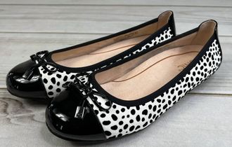 Vionic Womens Minna Spot Flat Shoes In White