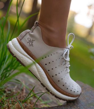 Naked Feet Womens Alstead Sneaker In Dove Grey