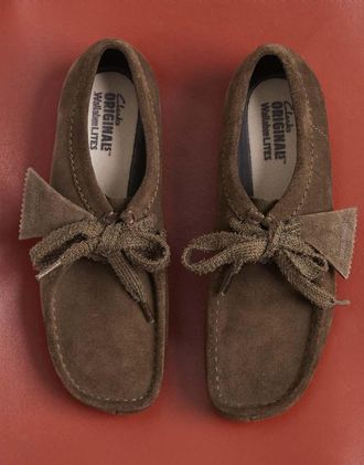 Clarks Wallabee Lite - Scarpe in camoscio verde oliva scuro