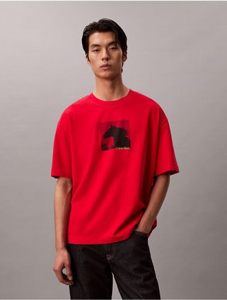 Calvin Klein Mens Lunar New Year Graphic Relaxed T-Shirt - Red - 2XL