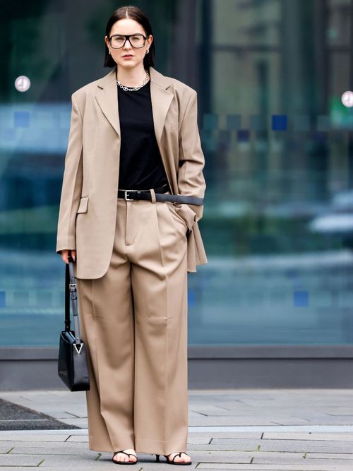 completo marrone 2022