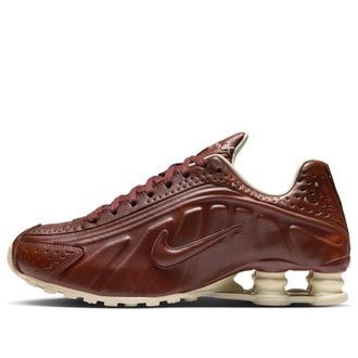 Nike (WMNS) Nike Shox R4 Dark Pony IM6690-220