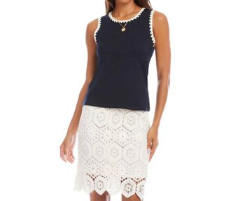 Karen Kane Eloise Edge Stitch Contrast Tank In Navy And White