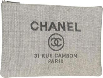 Chanel Pre-owned Clutches, female, Gray, Size: ONE SIZE Pre-owned Canvas Clutch