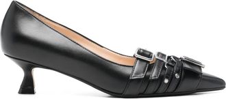 Anna F. 45 mm pumps met puntige neus en gesp - Zwart