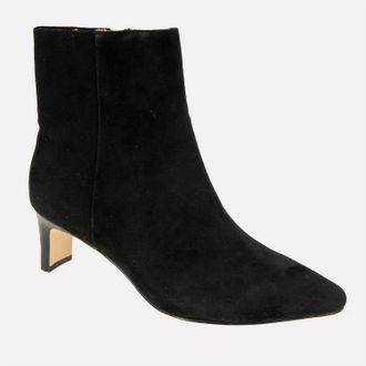 Andr&eacute; Assous Womens Winter Suede Boot In Black