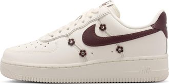 Nike (WMNS) Nike Air Force 1 07 Sail Burgundy Flower JA4403-161