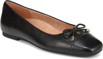 Vionic Womens Klara Flat Shoes In Black
