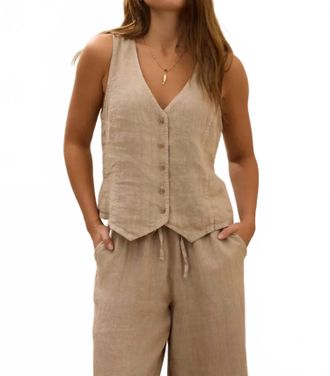 La Made Bay Woven Vest In Sandstone