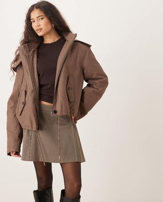 Asos Parka corto con cappuccio e fodera in pile borg marrone