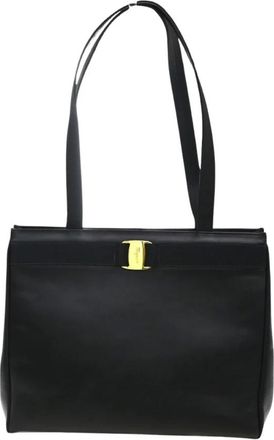 Ferragamo Pre-owned Shoulder Bags, female, Black, Size: ONE SIZE Pre-owned Vintage Tote Bag with Gancini Clasp