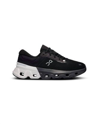 On Running Mens Cloudflyer 5 Running Shoe In Black /white