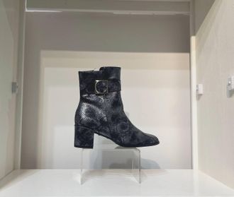 Eric Michael Fawn Metalic In Blue Metalic