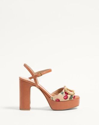 Valentino Garavani Vlogo Signature Cherryfic Platform Sandal 115Mm Wo