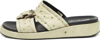 Ferragamo Ballerine con fibbia - Toni neutri