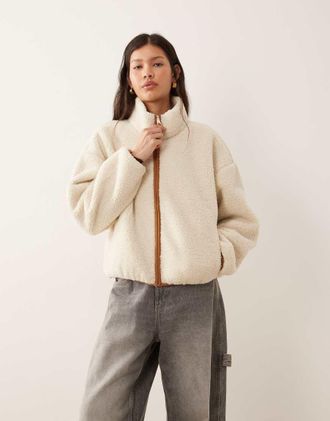Abercrombie & Fitch Pile color crema accollato con chiusura zip-Neutro