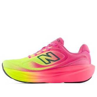 New Balance (WMNS) New Balance TCS London Marathon 1080v15 Pink Heat Alkaline Green W1080940