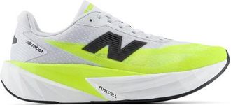 New Balance Hombre FuelCell Rebel v5 en Gris/Verde, Talla 40.5