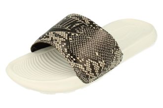 Nike Dames Victori One Slide Print Dames Slippers Beige