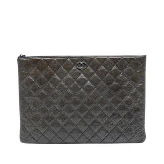 Chanel Pre-owned Clutches, female, Gray, Size: ONE SIZE Pre-owned Quilted Patent Leather Clutch
