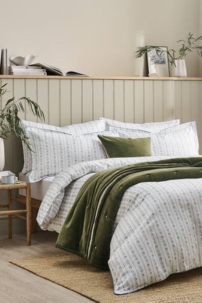 Christy Rosamund Botanical Cotton Sateen Duvet Cover Set in White | Size: Super King