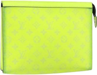 Louis Vuitton Pre-owned Clutches, female, Yellow, Size: ONE SIZE Pre-owned Taiga Leather Clutch