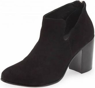 Chocolat Blu Womens Briggs Suede Bootie In Black Suede
