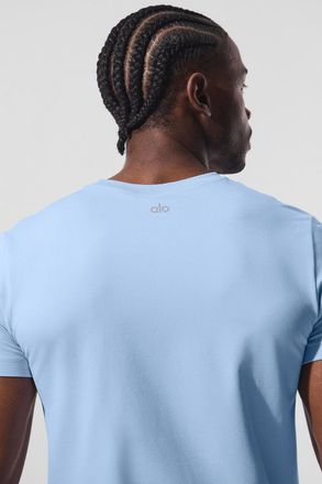 Alo | Conquer Reform Crewneck Short Sleeve Top in Seashell Blue, Size: 2XL