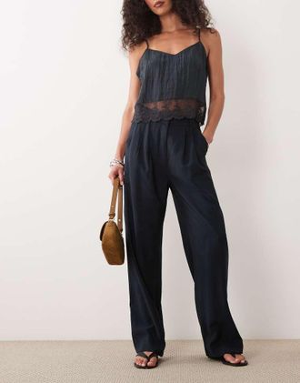 Abercrombie & Fitch Pantaloni sartoriali neri a fondo ampio in coordinato-Nero