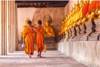 Schubiger M&ouml;bel Digitaldruck auf Glas Buddhistische M&ouml;nche