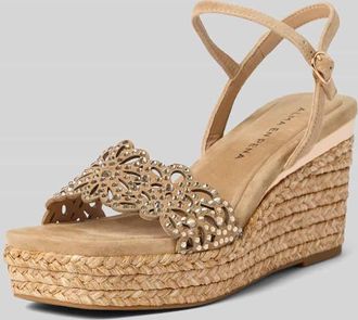 Alma En Pena Sandalette aus Leder mit Keilabsatz in Sand, Gr&ouml;&szlig;e 36