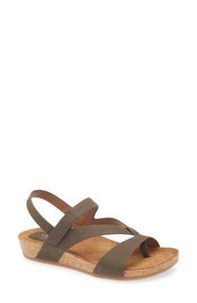 S&ouml;fft Gannon Slingback Sandal in Mocha at Nordstrom Rack, Size 6.5
