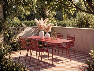 Vente-Unique Sala da pranzo da giardino un tavolo L.160 cm e 4 poltrone impilabili in Metallo Rosso - MIRMANDE di MYLIA