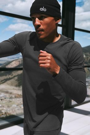 Alo Vapor Crewneck Long Sleeve Top in Anthracite Grey, Size: Medium