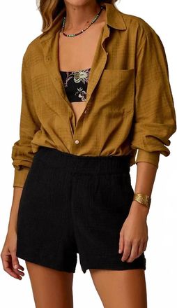 Carve Designs Taylor Textured Tunic In Golden