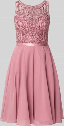 Luxuar Luxuar Cocktailkleid mit Strasssteinbesatz in Mauve, Gr&ouml;&szlig;e 32