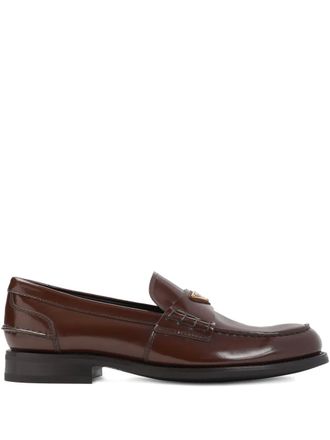 Prada leather logo-plaque loafers - Brown