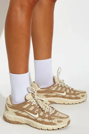 Nike P-6000 Sports Shoes, Womens, Cream