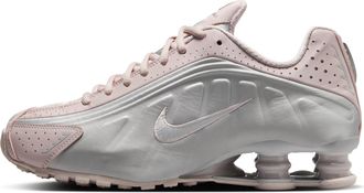Nike (WMNS) Nike Shox R4 Barely Rose Metallic Platinum AR3565-600