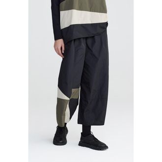 Luukaa D'Celli Brooklyn Cropped Graphic Pants in Black at Nordstrom, Size 10