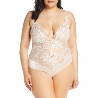Oh l&agrave; l&agrave; Ch&eacute;ri Lyla Embroidered Lace Teddy in Silver Peony at Nordstrom, Size 1X