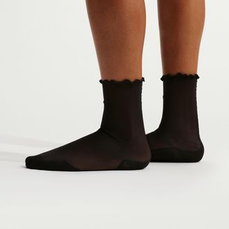 Nike Unisex Sheer Training Ankle Socks in Black | SK0009-010