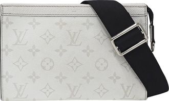 Louis Vuitton Taigarama White Taigarama Clutch Bag Shoulder Bag (Pre-Owned)